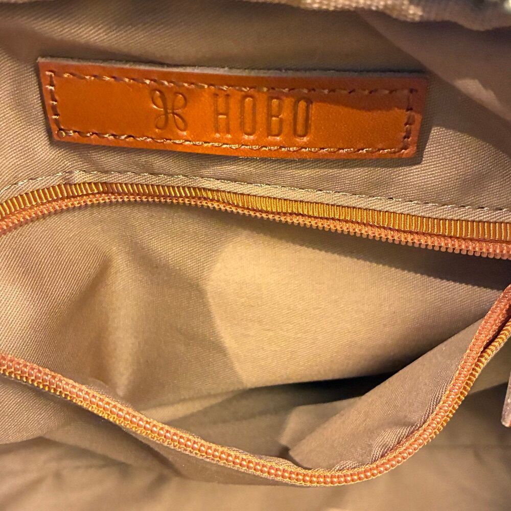 EUC Hobo International Sheila Satchel Cognac Brown Crossbody Handbag - Picture 7 of 10